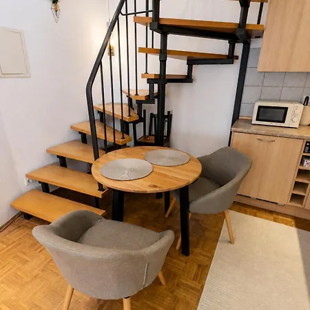 Stilvolle City-maisonette In Zentrum アパート